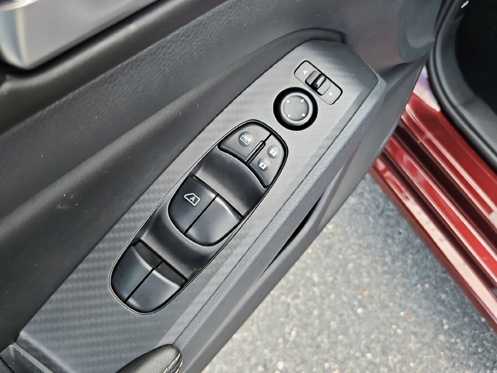 Used 2025 Nissan Altima 2.5 SV FWD image 25