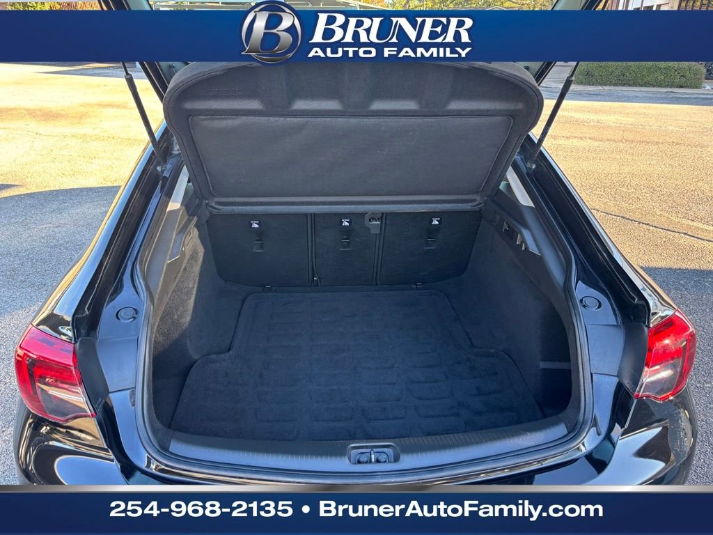 Used 2019 Buick Regal Essence w/ Driver Confidence Package I image 7