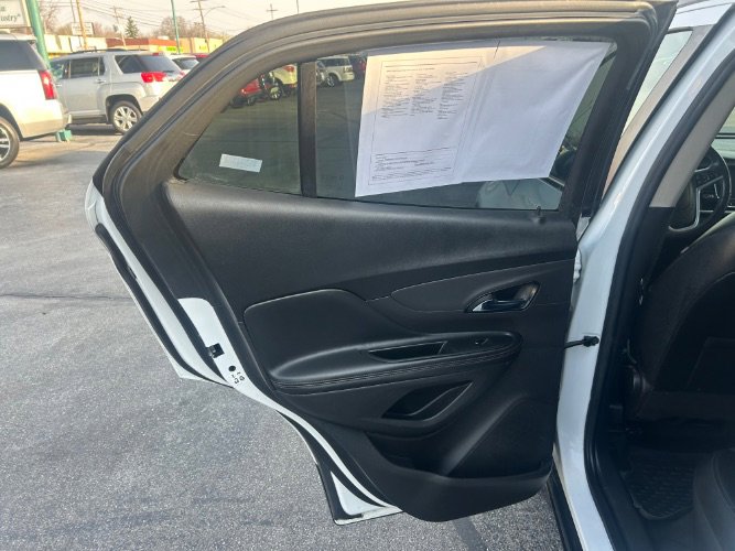 Used 2021 Buick Encore Preferred AWD/4WD image 12