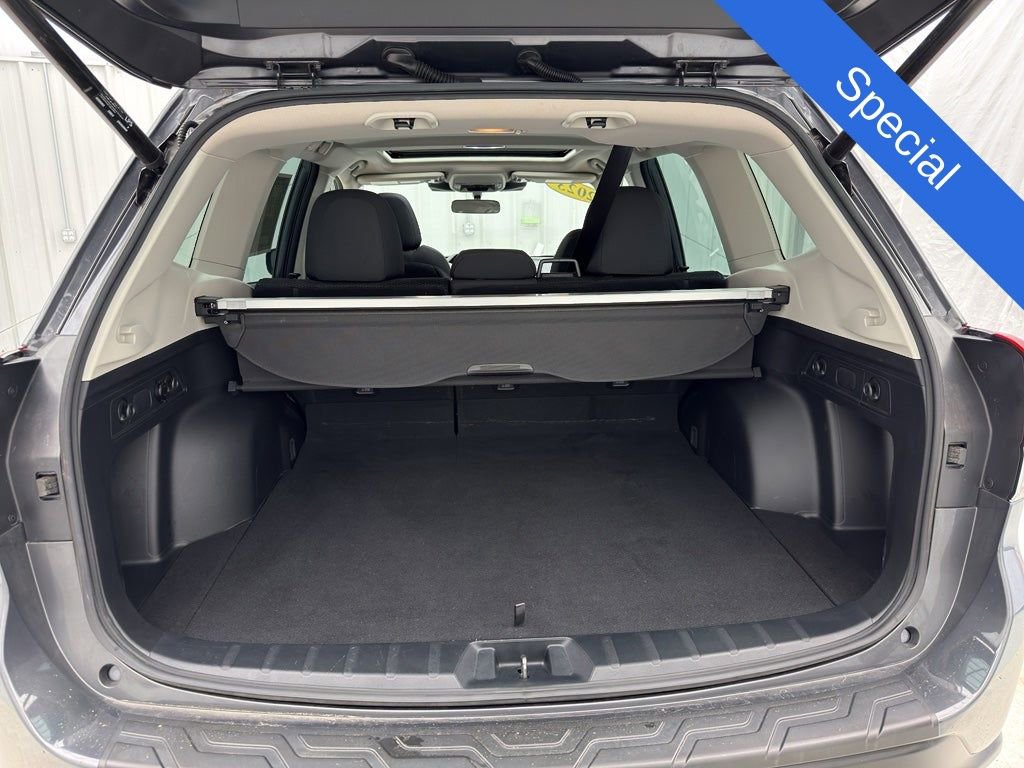 Used 2023 Subaru Forester Premium image 8