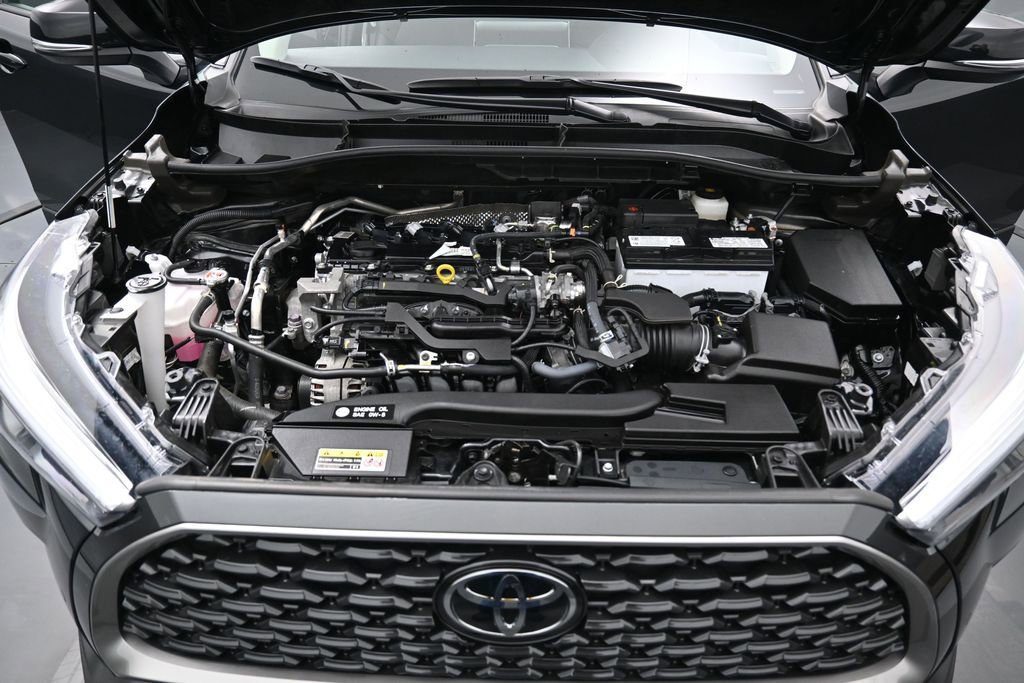 Certified 2025 Toyota Corolla Cross XLE AWD/4WD image 35