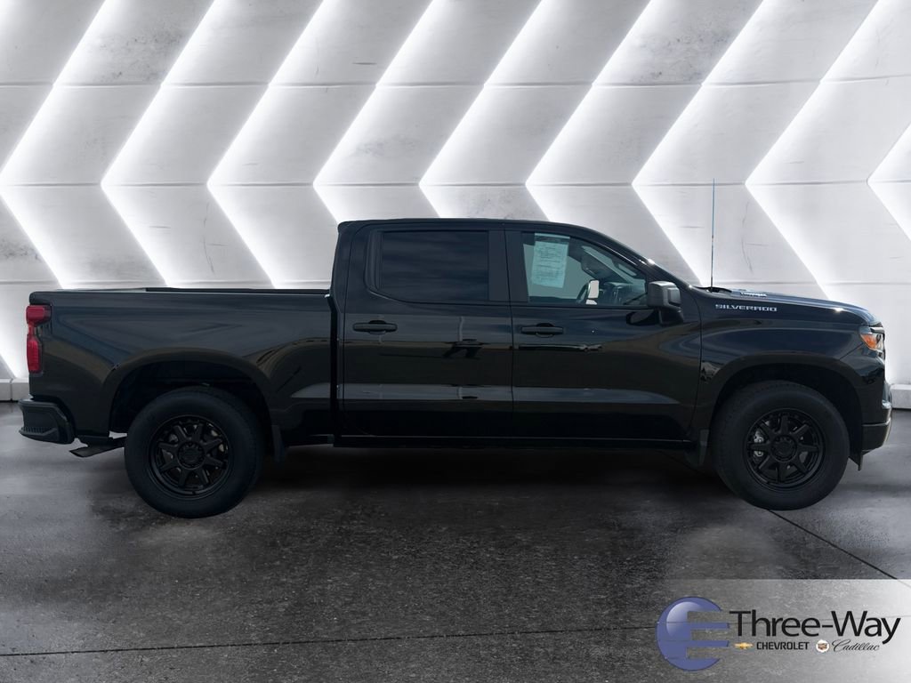 Certified 2025 Chevrolet Silverado 1500 Custom w/ LPO, Dark Essentials Package image 6