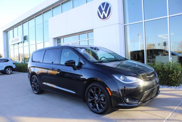 Used 2019 Chrysler Pacifica Touring Plus w/ S Appearance Package