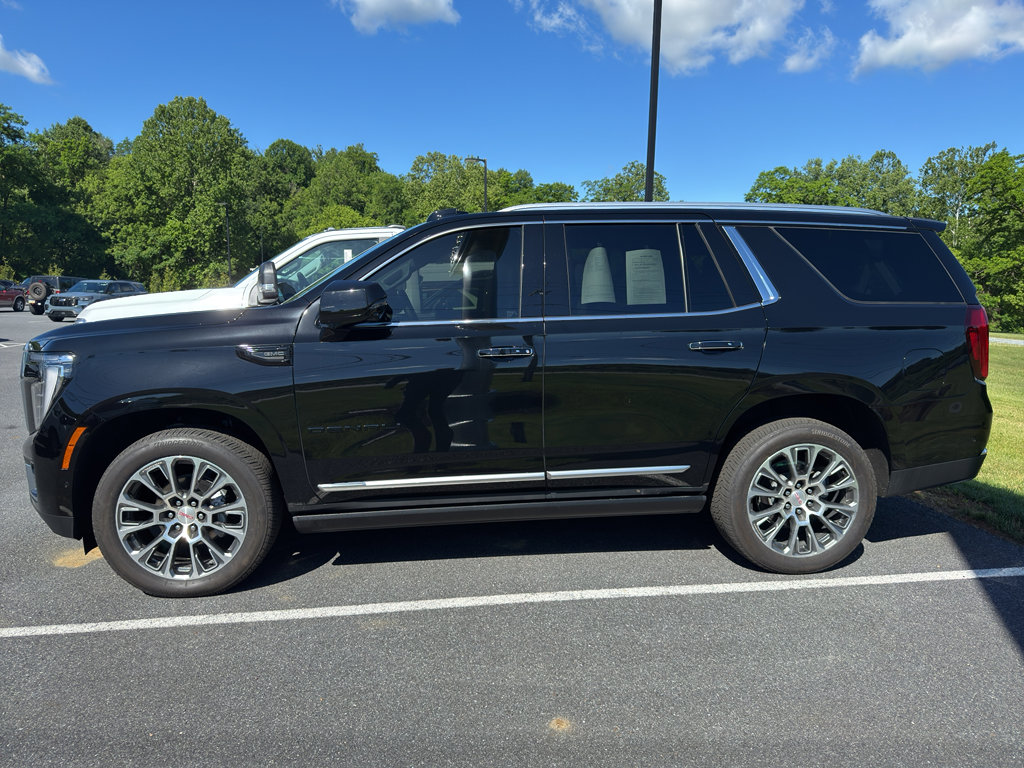 Used 2025 GMC Yukon Denali w/ Denali Reserve Package AWD/4WD image 12