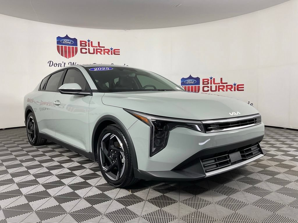 Used 2025 Kia K4 EX FWD image 1