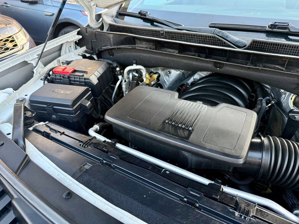 Used 2021 GMC Yukon XL AT4 w/ Rear Media and Nav Package image 5
