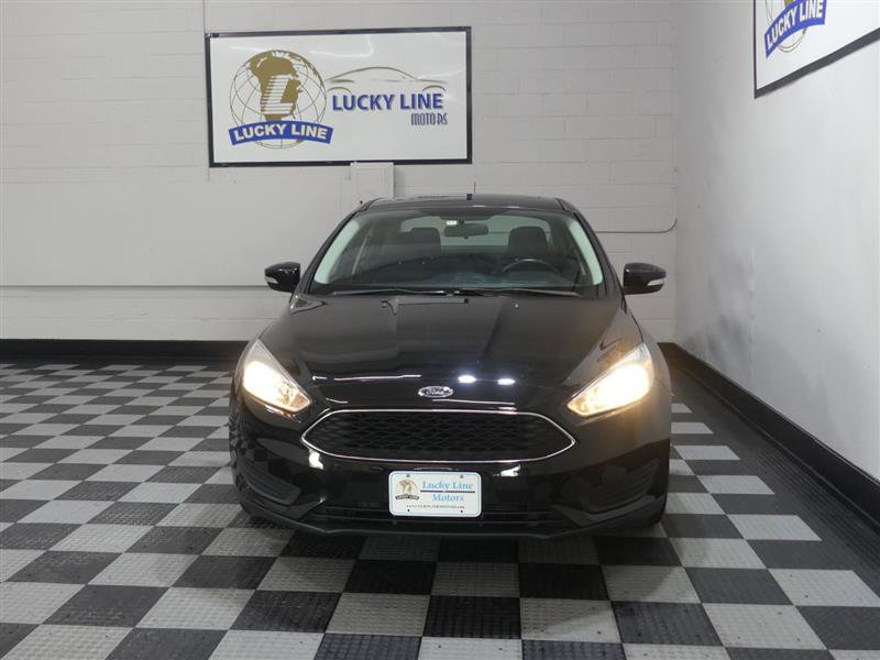 Used 2015 Ford Focus SE w/ SE Cold Weather Package image 2