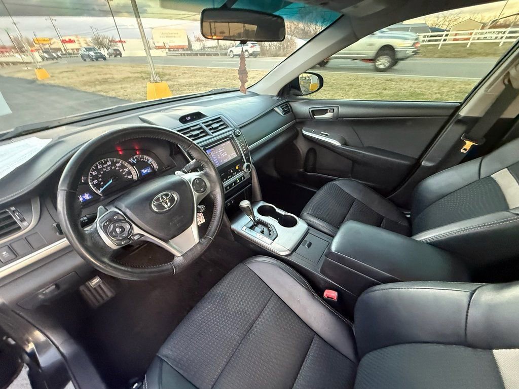 Used 2012 Toyota Camry SE image 13