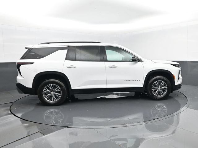 Used 2025 Chevrolet Traverse LT AWD/4WD image 4