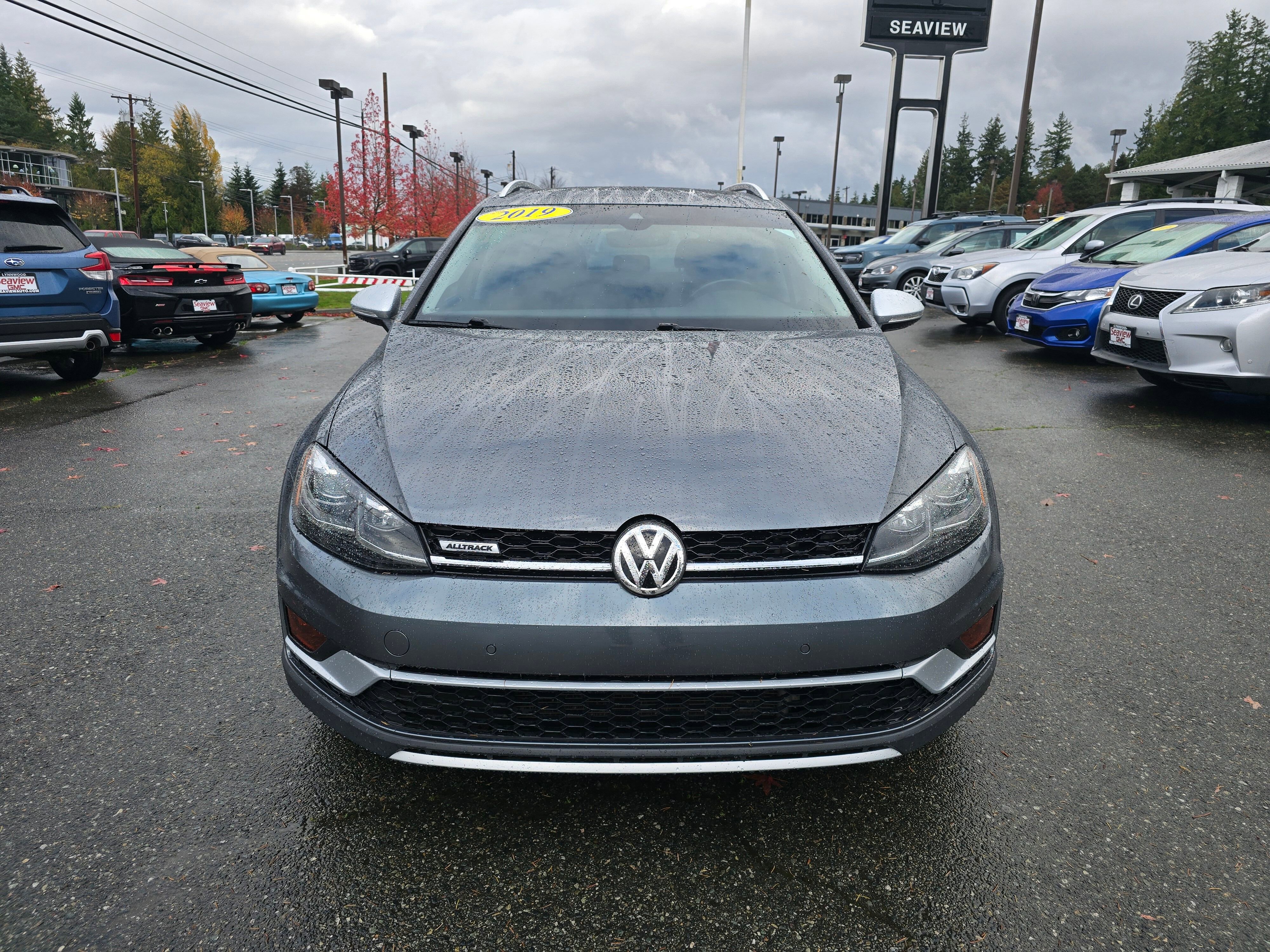 Used 2019 Volkswagen Golf Alltrack SEL image 2