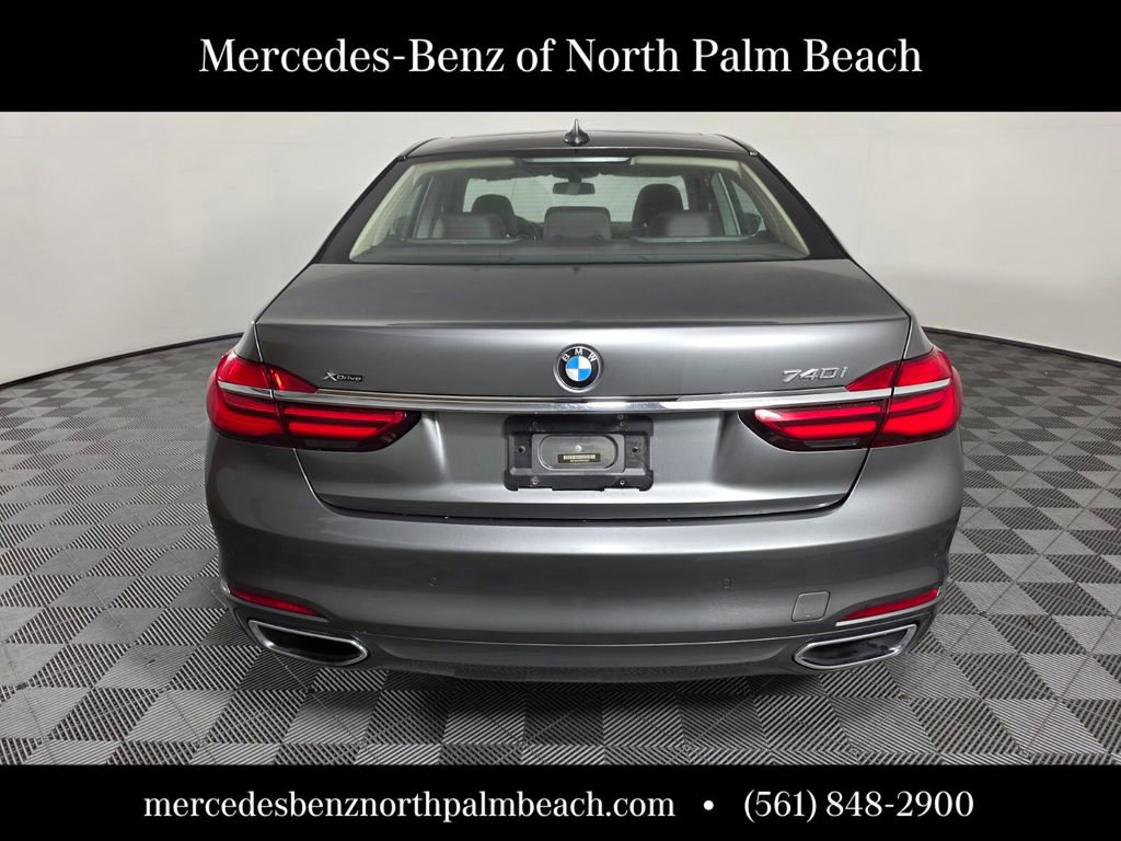 Used 2017 BMW 740i xDrive image 5