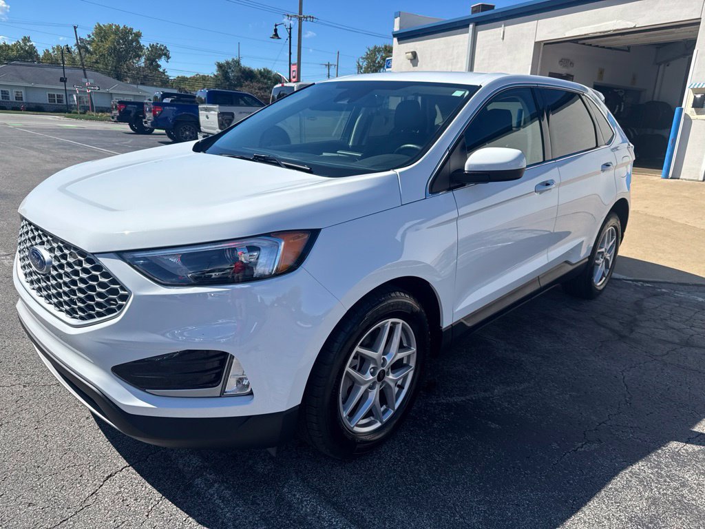 Certified 2024 Ford Edge SEL w/ Convenience Package AWD/4WD image 8