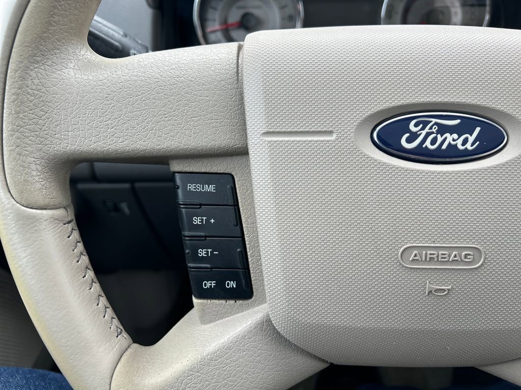 Used 2010 Ford Edge Limited image 16
