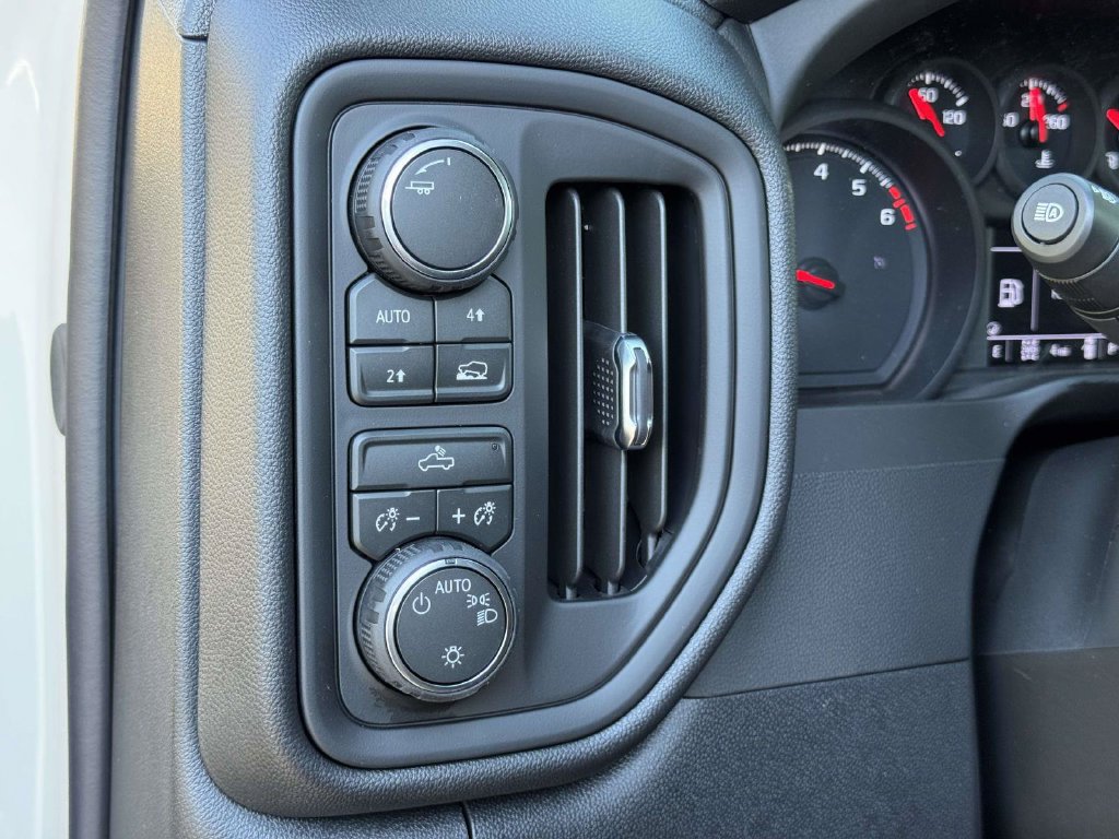 New 2026 Chevrolet Silverado 1500 Custom w/ Turbomax Blackout Package AWD/4WD image 10
