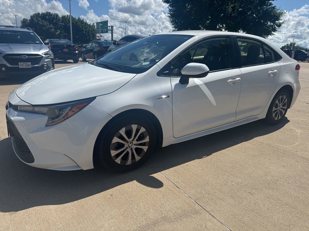 Used 2021 Toyota Corolla LE FWD video 1