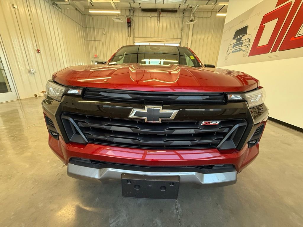 Used 2024 Chevrolet Colorado Z71 w/ Z71 Convenience Package 2 image 12