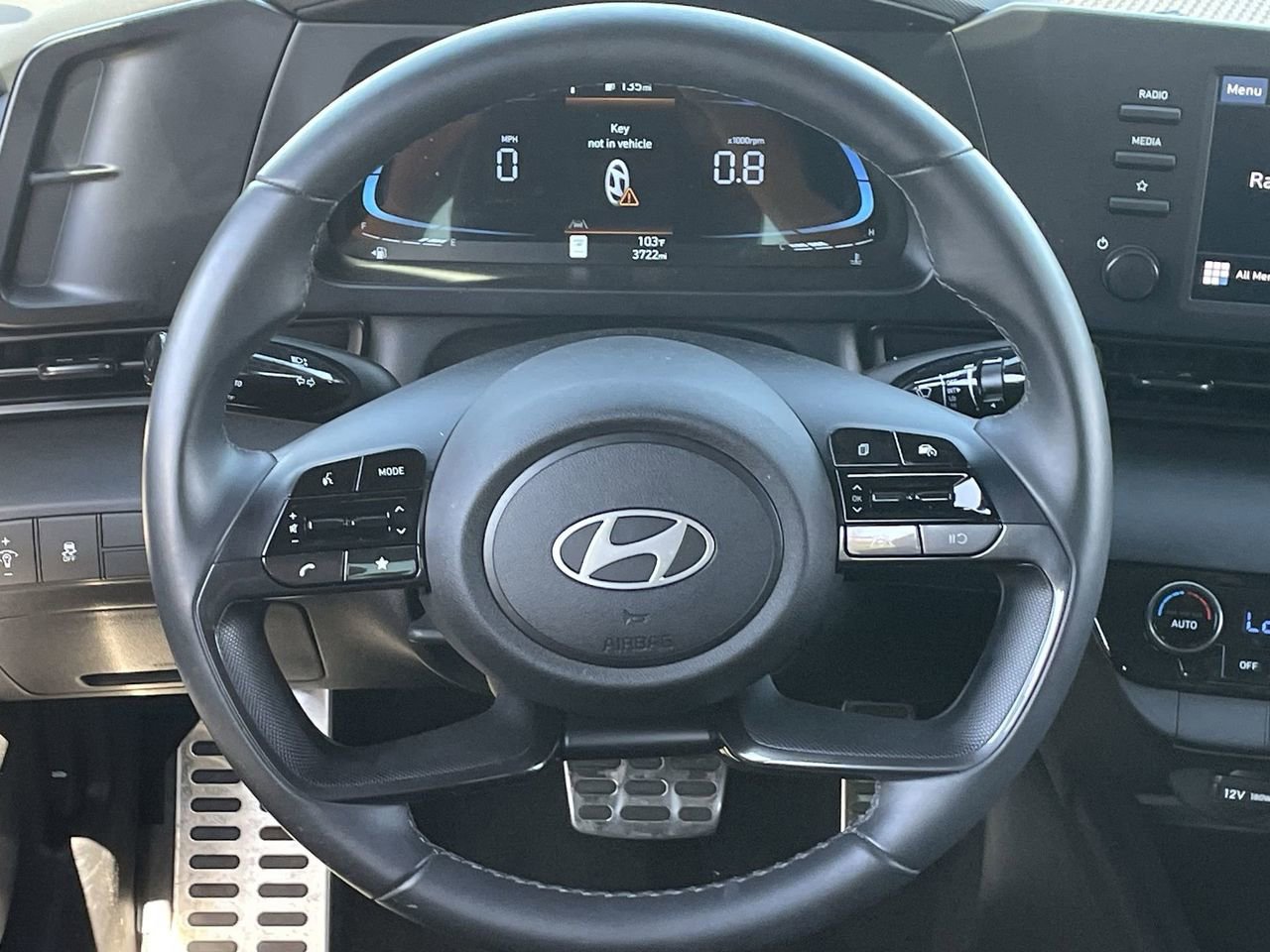 Certified 2025 Hyundai Elantra Sport image 21