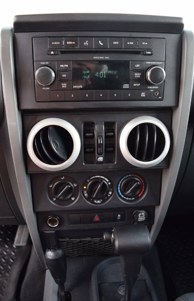 Used 2010 Jeep Wrangler Unlimited Sahara w/ Trailer Tow Group AWD/4WD image 36