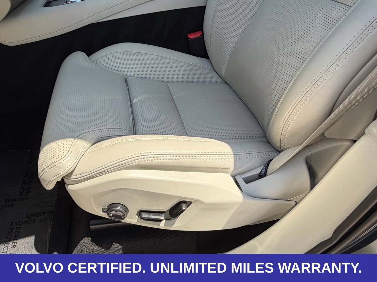 Certified 2024 Volvo XC90 T8 Ultimate AWD/4WD image 29