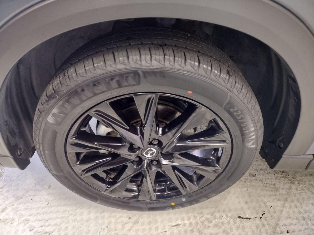 Used 2021 MAZDA CX-5 Carbon Edition image 5