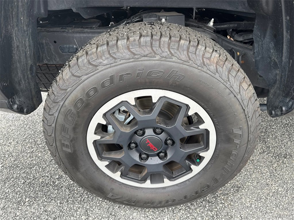 Used 2024 Toyota Tacoma TRD Off-Road image 17