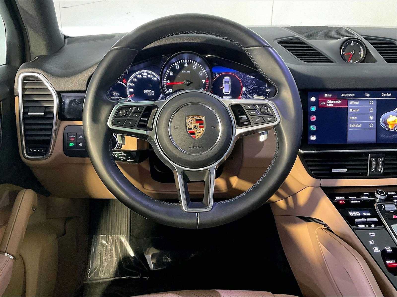 Certified 2022 Porsche Cayenne AWD/4WD image 15