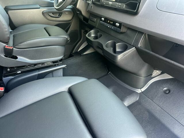 New 2026 Mercedes-Benz Sprinter 2500 image 14