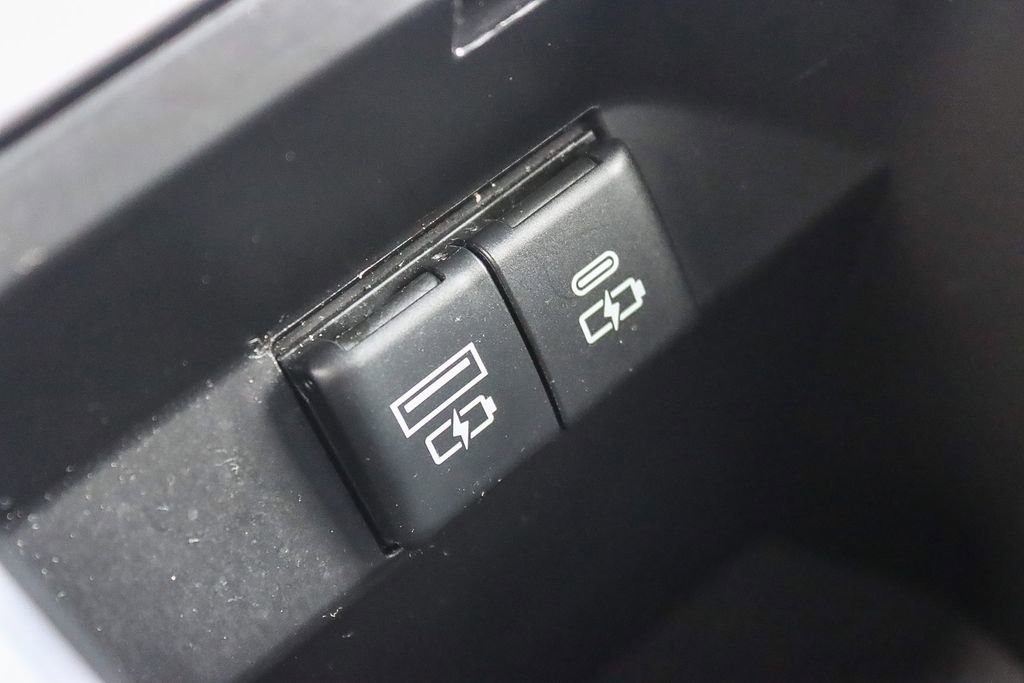 Used 2023 Toyota Camry LE image 48