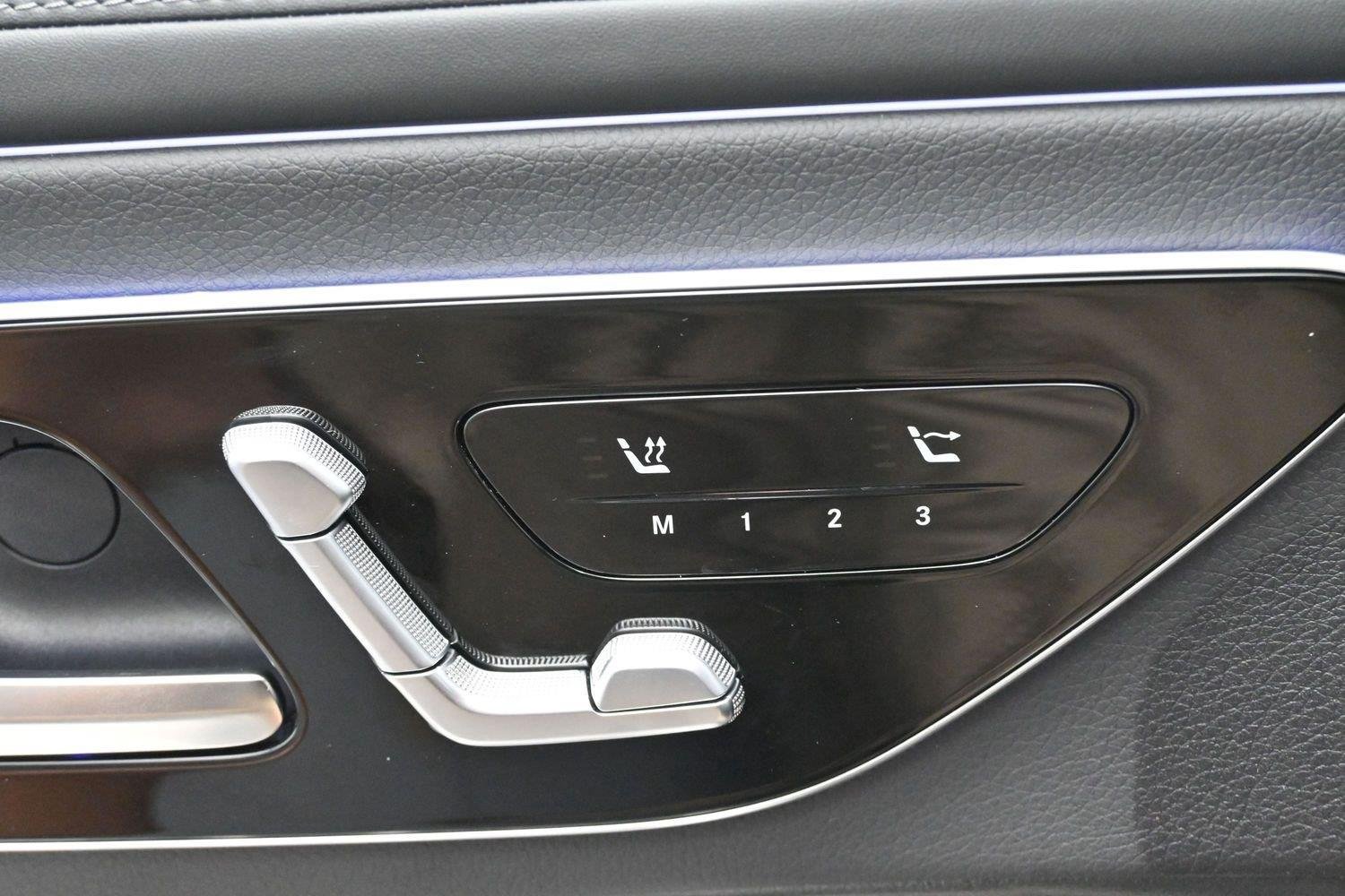 Used 2026 Mercedes-Benz CLE 300 4MATIC Cabriolet image 10