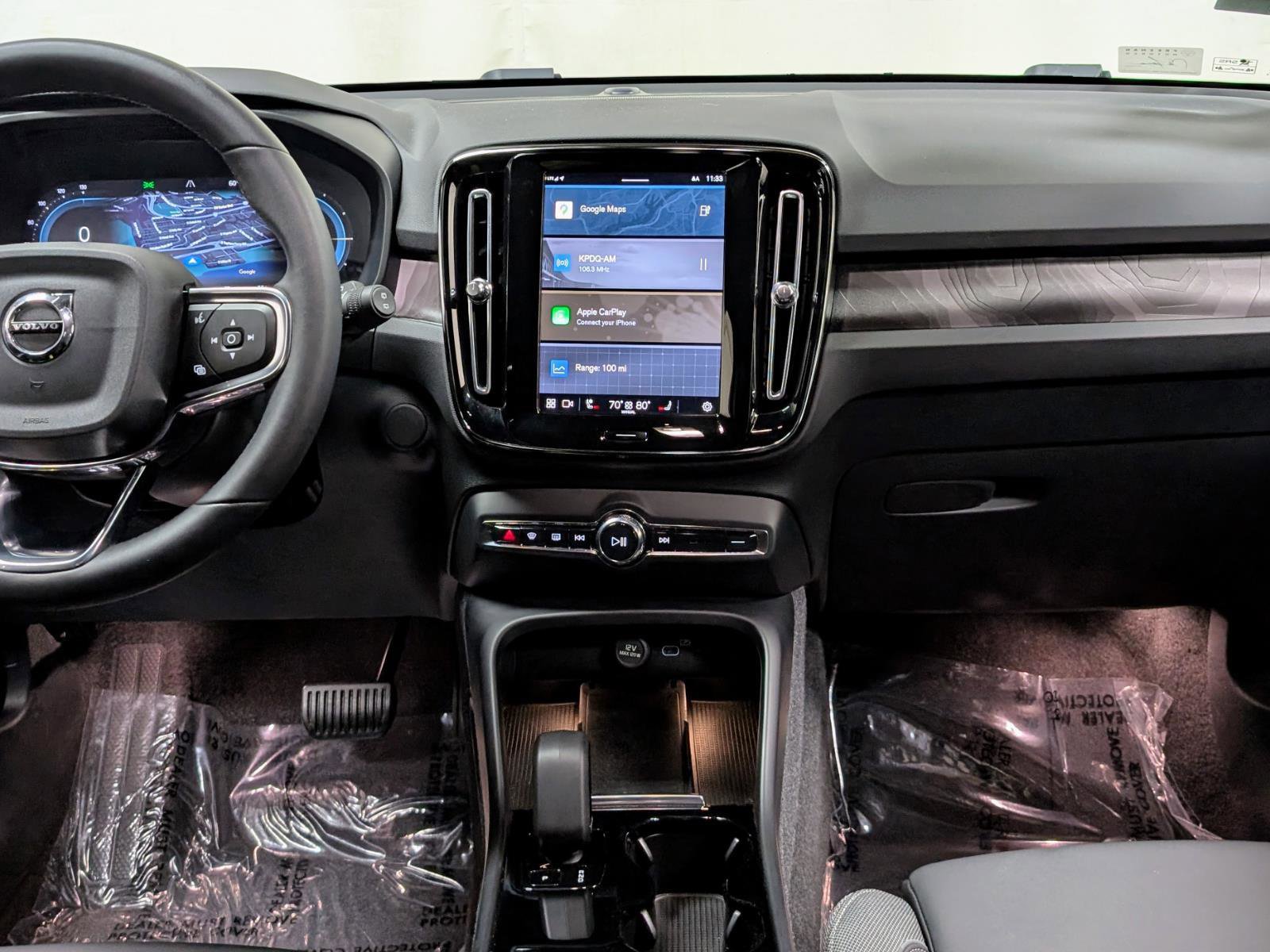 Used 2023 Volvo XC40 Recharge Core image 24