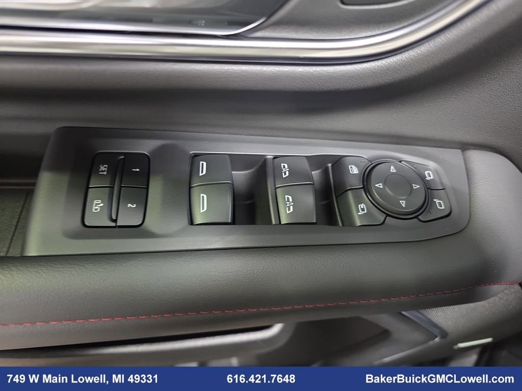 Used 2024 Chevrolet Suburban RST w/ Luxury Package image 27