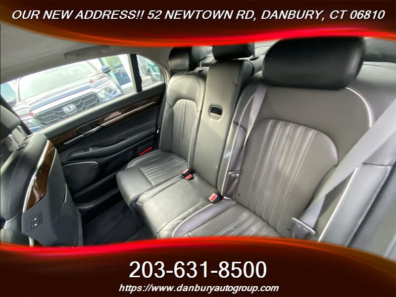 Used 2018 Genesis G90 3.3T Premium AWD/4WD image 24