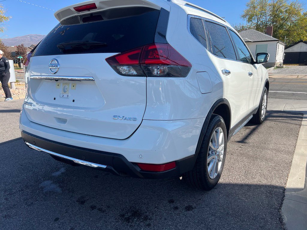 Used 2020 Nissan Rogue SV AWD/4WD image 5
