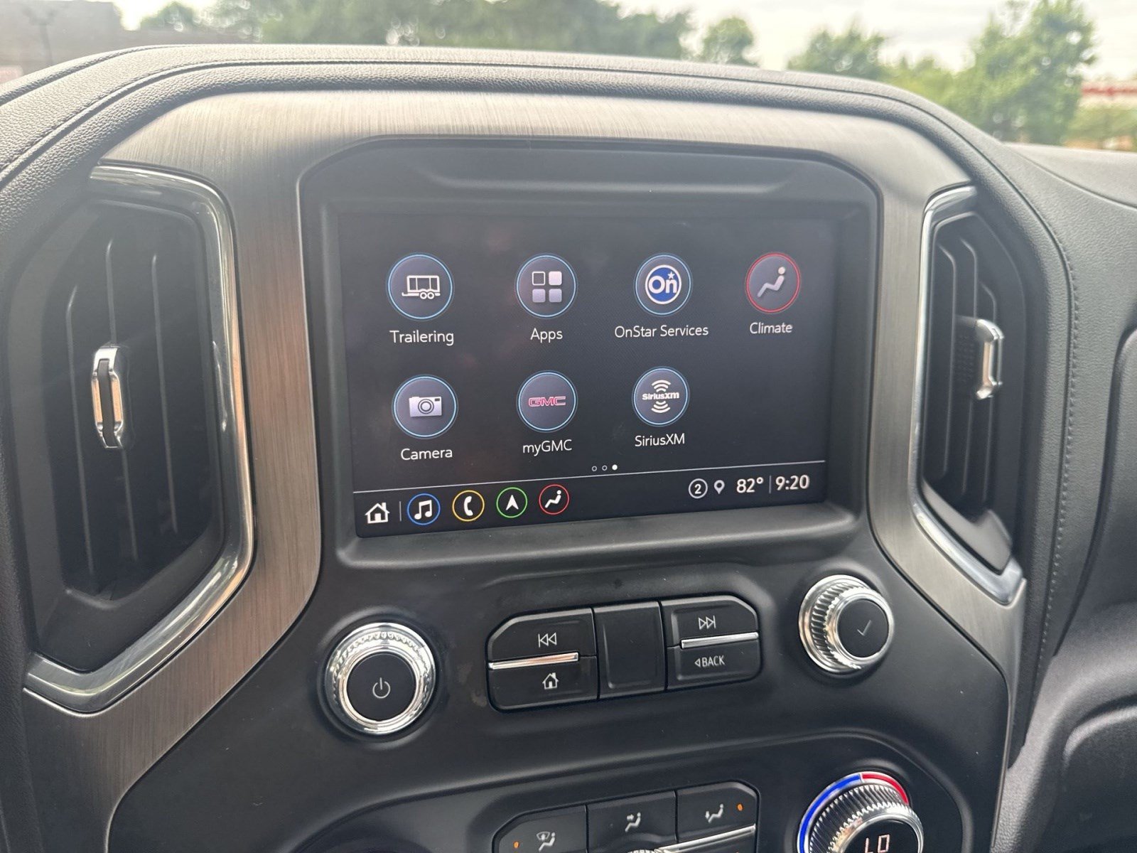 Used 2022 GMC Sierra 1500 Denali w/ Denali Premium Package AWD/4WD image 25