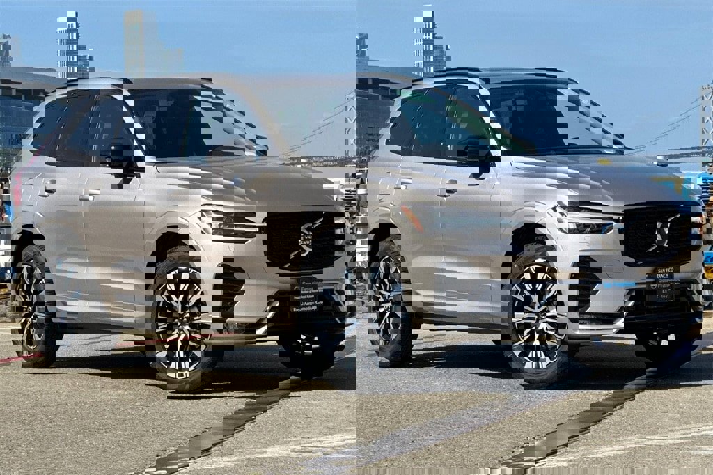 Certified 2025 Volvo XC60 B5 Core w/ Protection Package Premier image 1