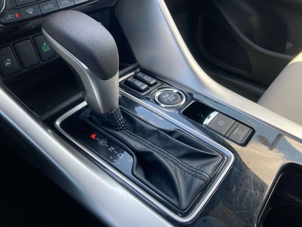 Used 2024 Mitsubishi Eclipse Cross SEL image 27