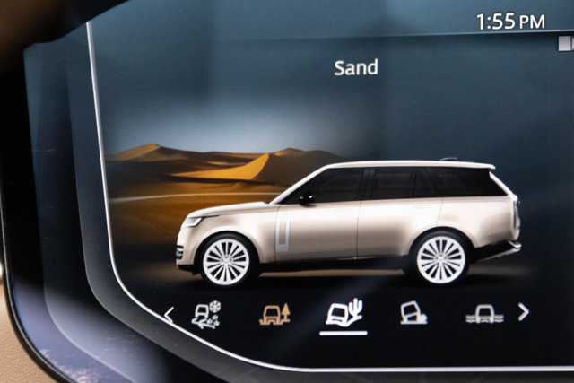 Used 2023 Land Rover Range Rover SE image 81