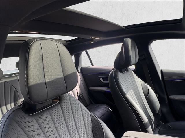 Certified 2022 Mercedes-Benz EQS 580 4MATIC Sedan image 22