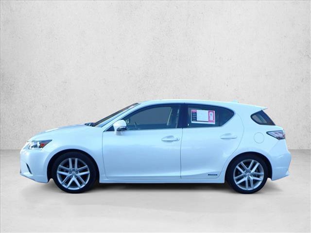 Used 2016 Lexus CT 200h image 2