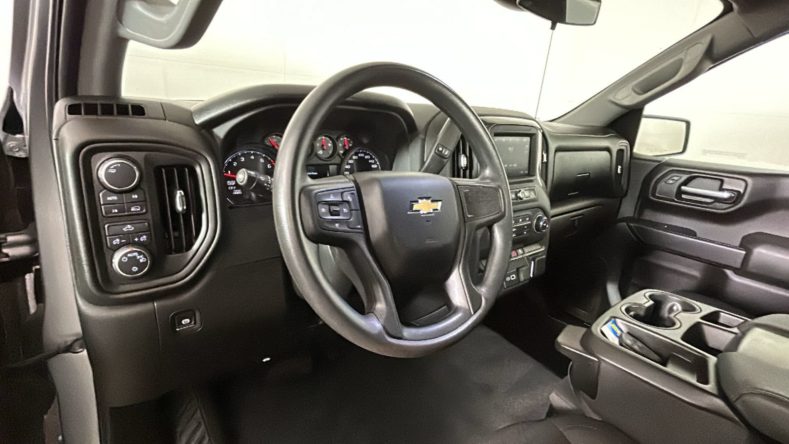 Used 2024 Chevrolet Silverado 1500 Custom AWD/4WD image 15