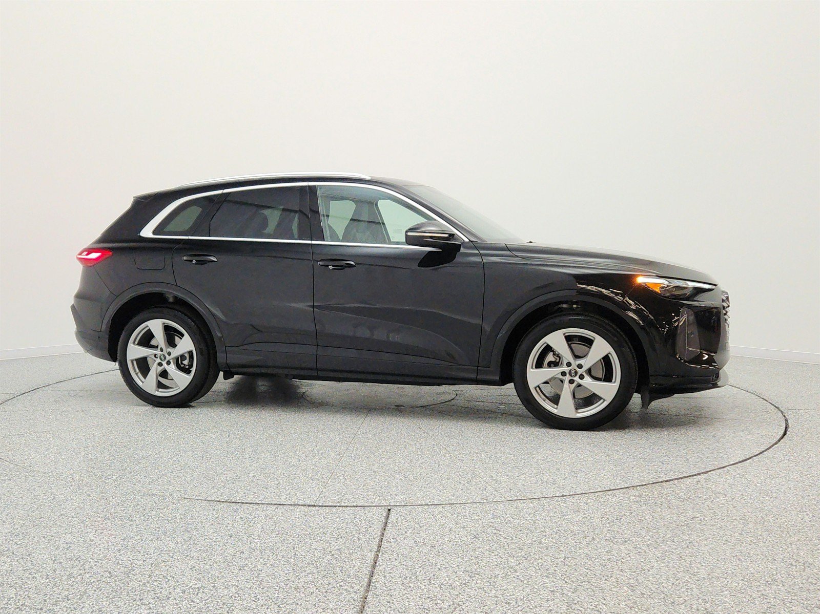 Used 2025 Audi Q5 Prestige AWD/4WD image 4