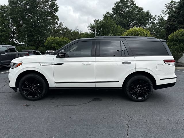 Certified 2024 Lincoln Navigator Reserve w/ Monochromatic Package AWD/4WD image 8
