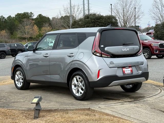 Used 2025 Kia Soul LX image 5