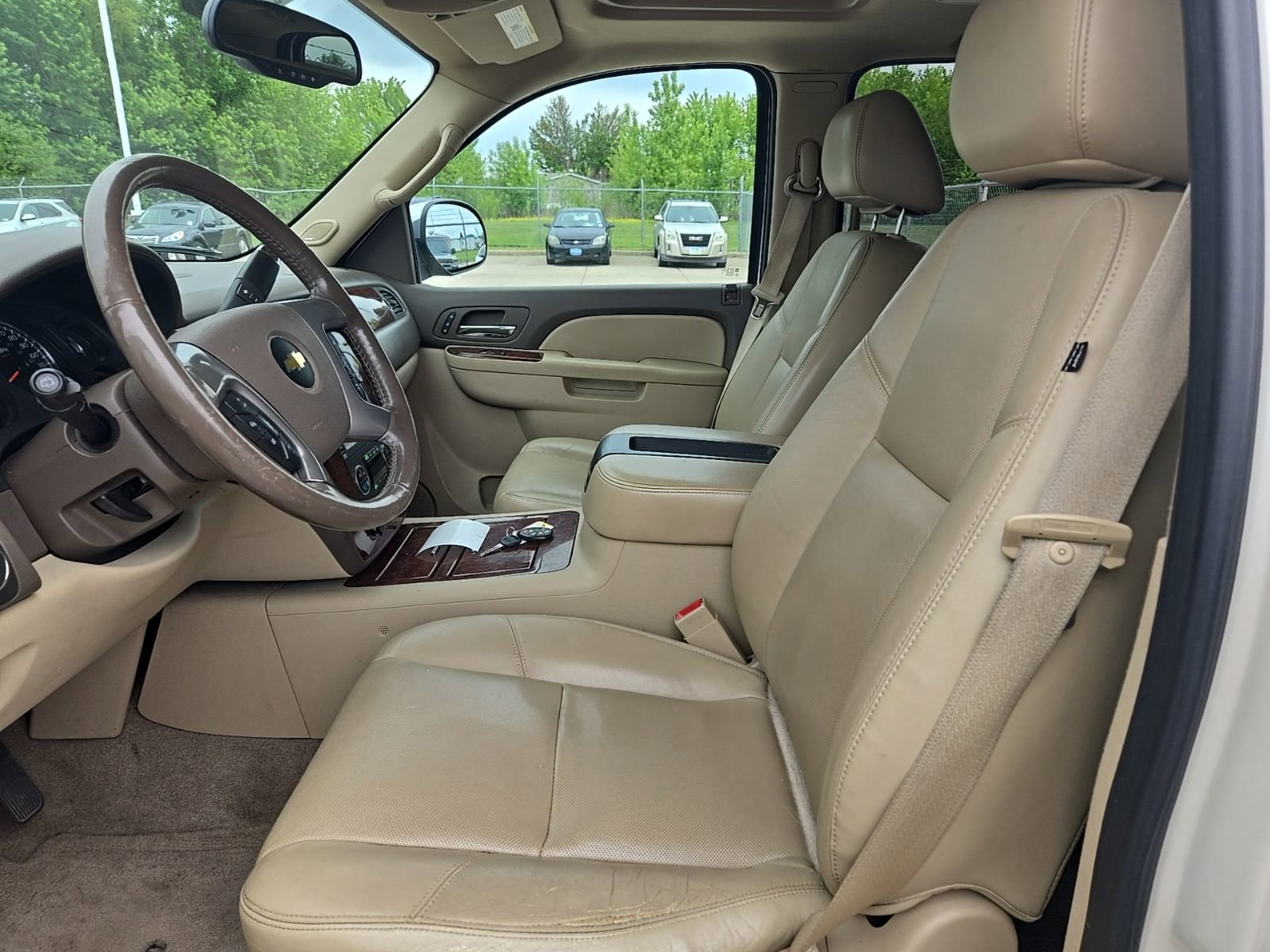 Used 2012 Chevrolet Tahoe LTZ AWD/4WD image 8