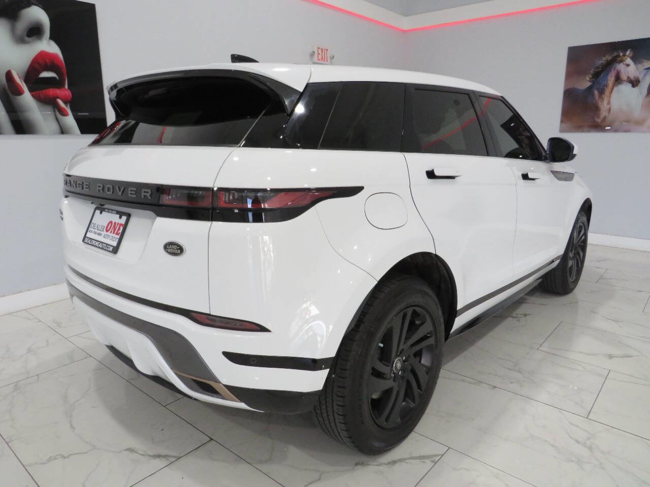 Used 2020 Land Rover Range Rover Evoque R-Dynamic S image 4