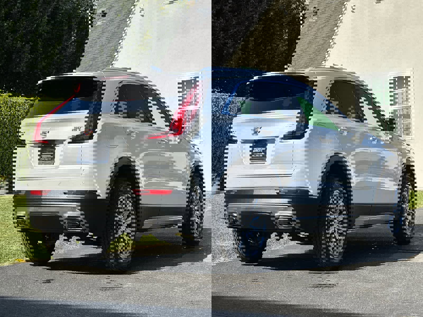 Used 2022 Cadillac XT4 Premium Luxury w/ Safety Alert Package image 8