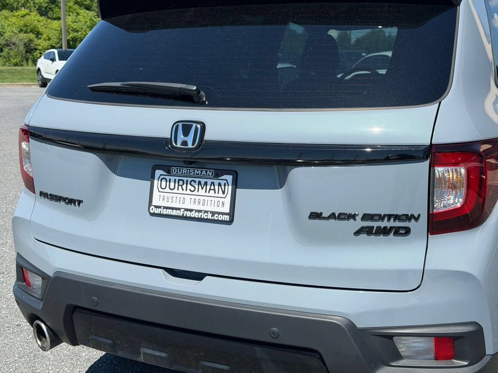 Certified 2024 Honda Passport Black Edition image 12