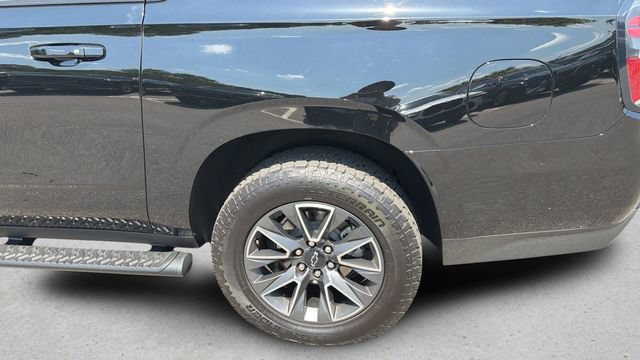 Used 2023 Chevrolet Suburban Z71 w/ Luxury Package AWD/4WD image 34