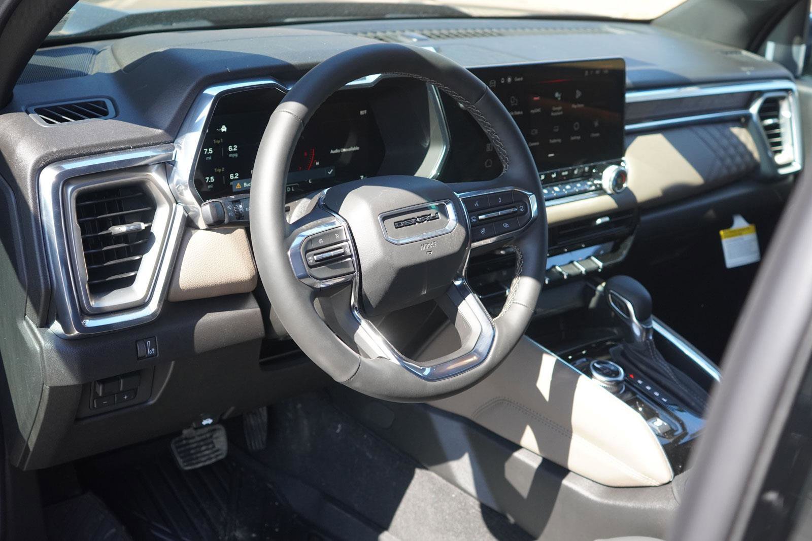 New 2026 GMC Canyon Denali w/ LPO, Denali Black Edition image 22