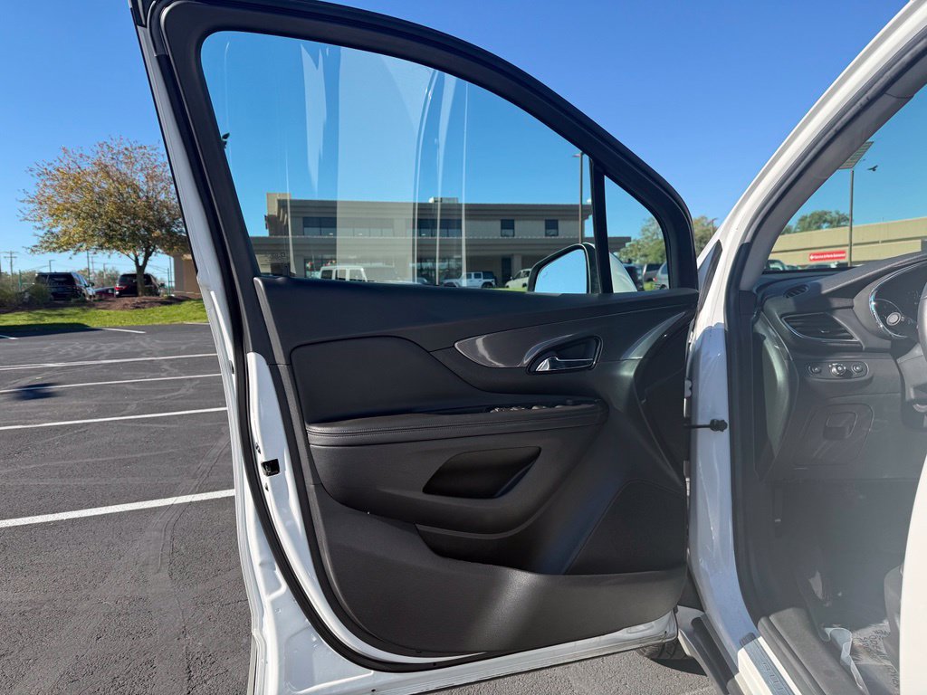 Used 2017 Buick Encore Preferred w/ Experience Buick Package FWD image 27